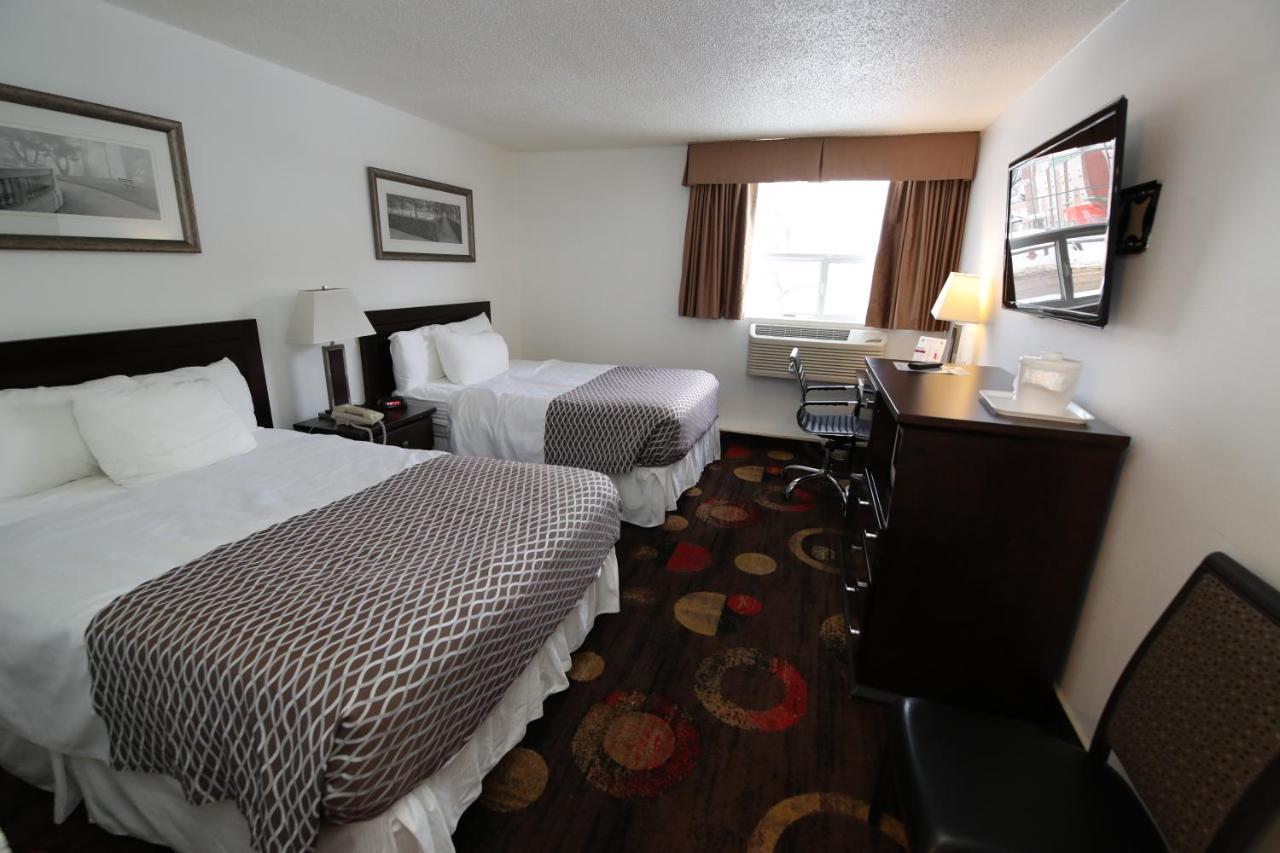Stonebridge Hotel Fort Mcmurray Esterno foto
