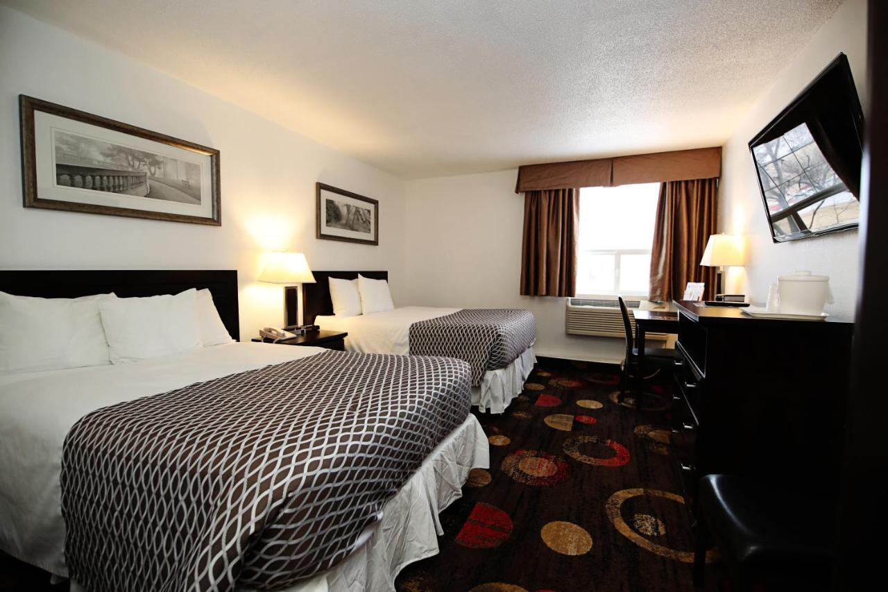 Stonebridge Hotel Fort Mcmurray Esterno foto