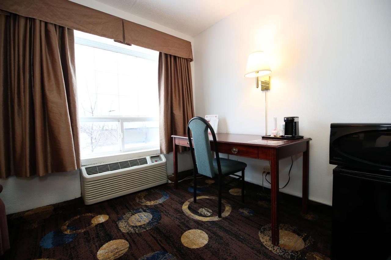 Stonebridge Hotel Fort Mcmurray Esterno foto