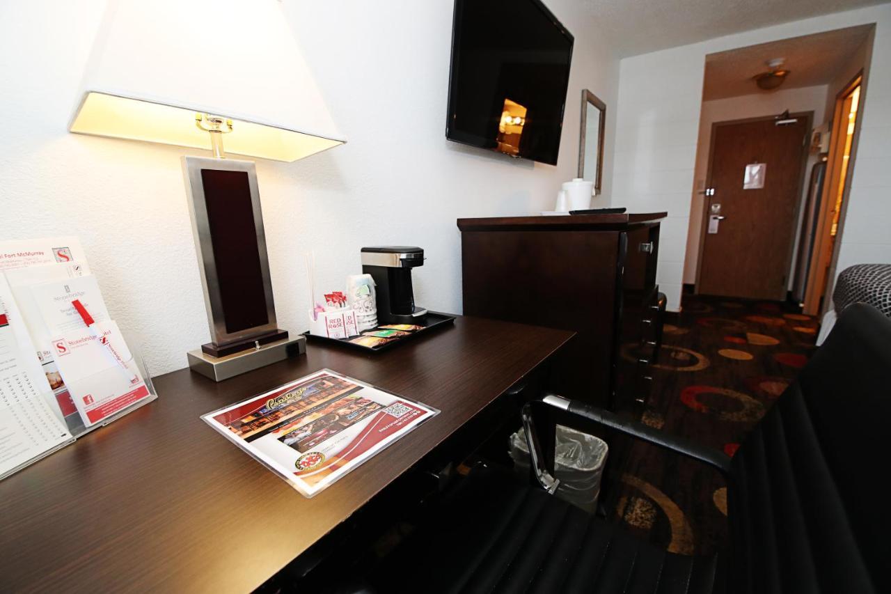 Stonebridge Hotel Fort Mcmurray Esterno foto