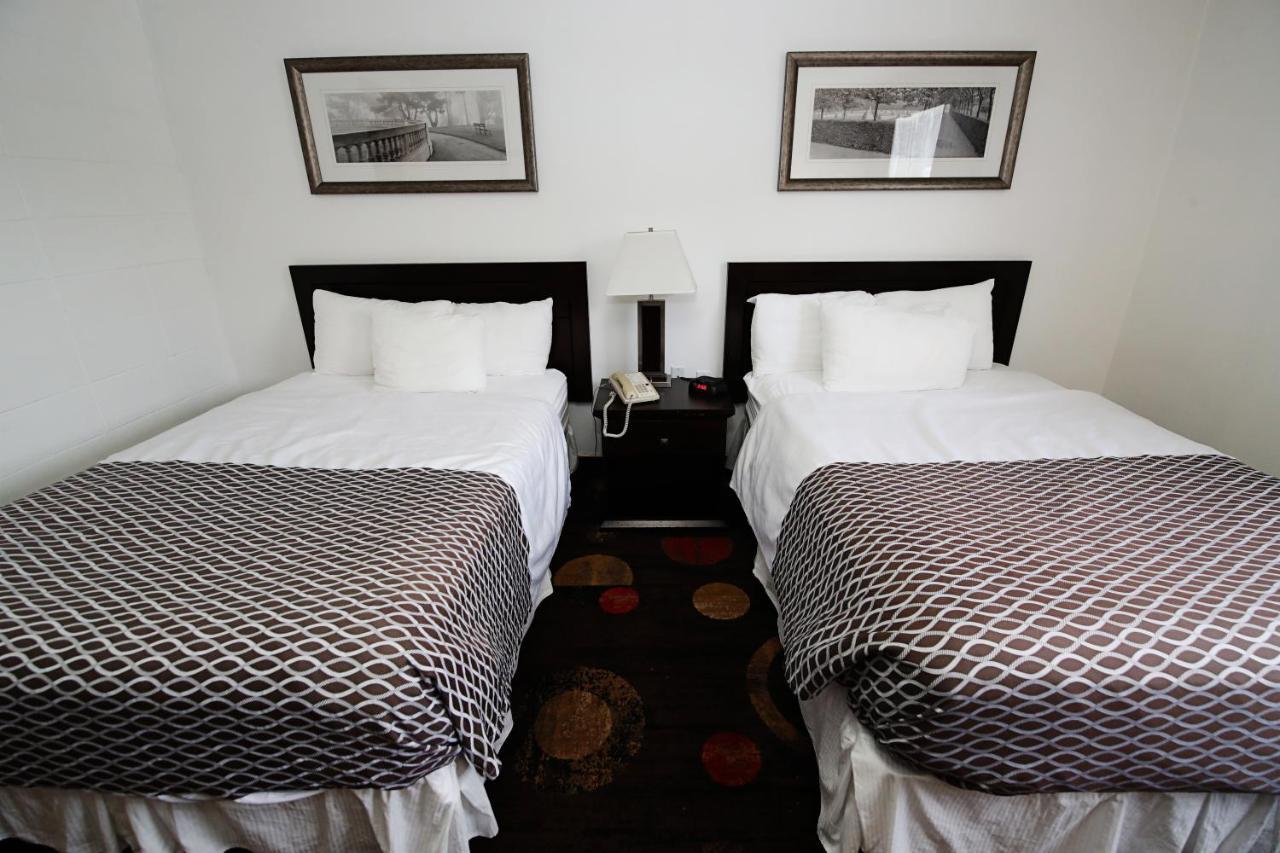 Stonebridge Hotel Fort Mcmurray Esterno foto