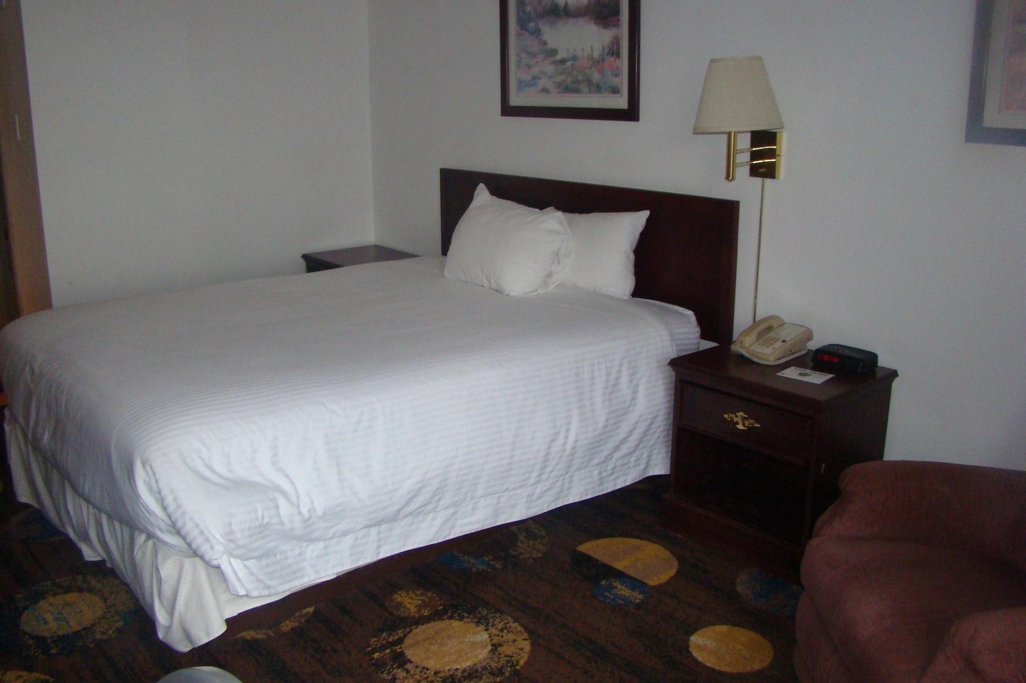 Stonebridge Hotel Fort Mcmurray Esterno foto