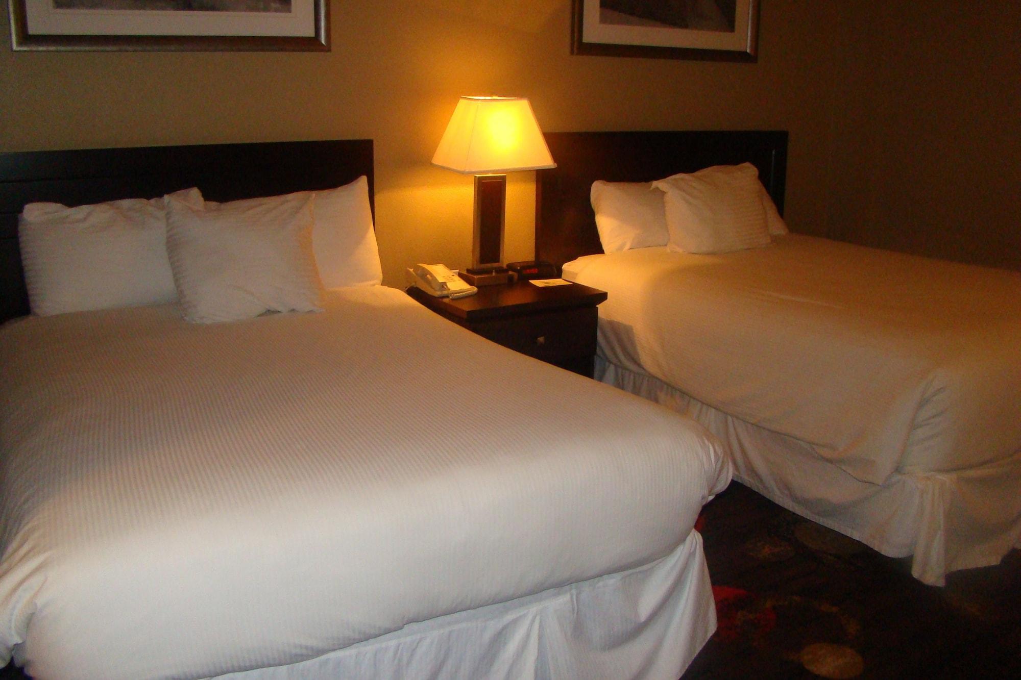 Stonebridge Hotel Fort Mcmurray Esterno foto