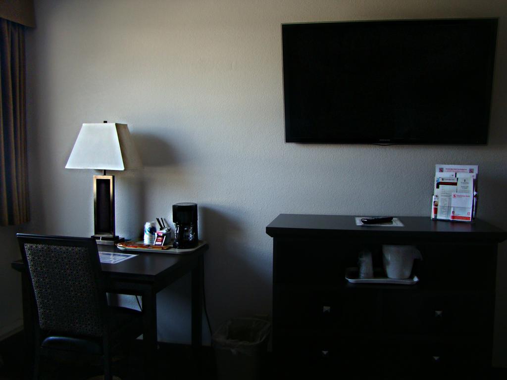 Stonebridge Hotel Fort Mcmurray Camera foto